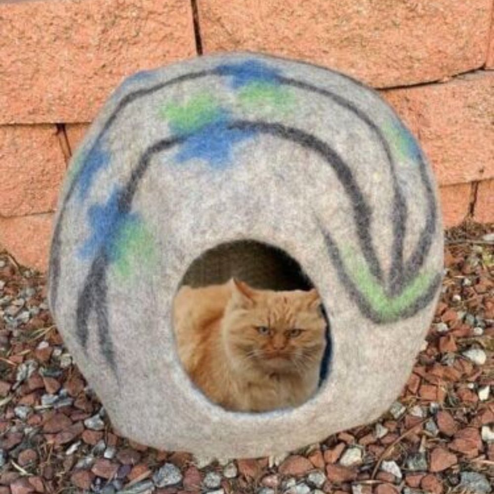 Modern Pet Furniture Gray & Black Natural Wool Cat Bed Cocoon Handmade Cave